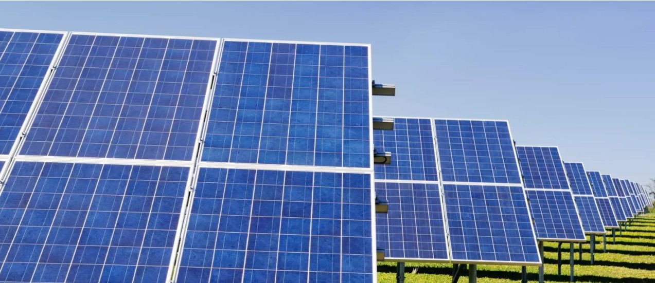 Energia solar versus eólica: o confronto final